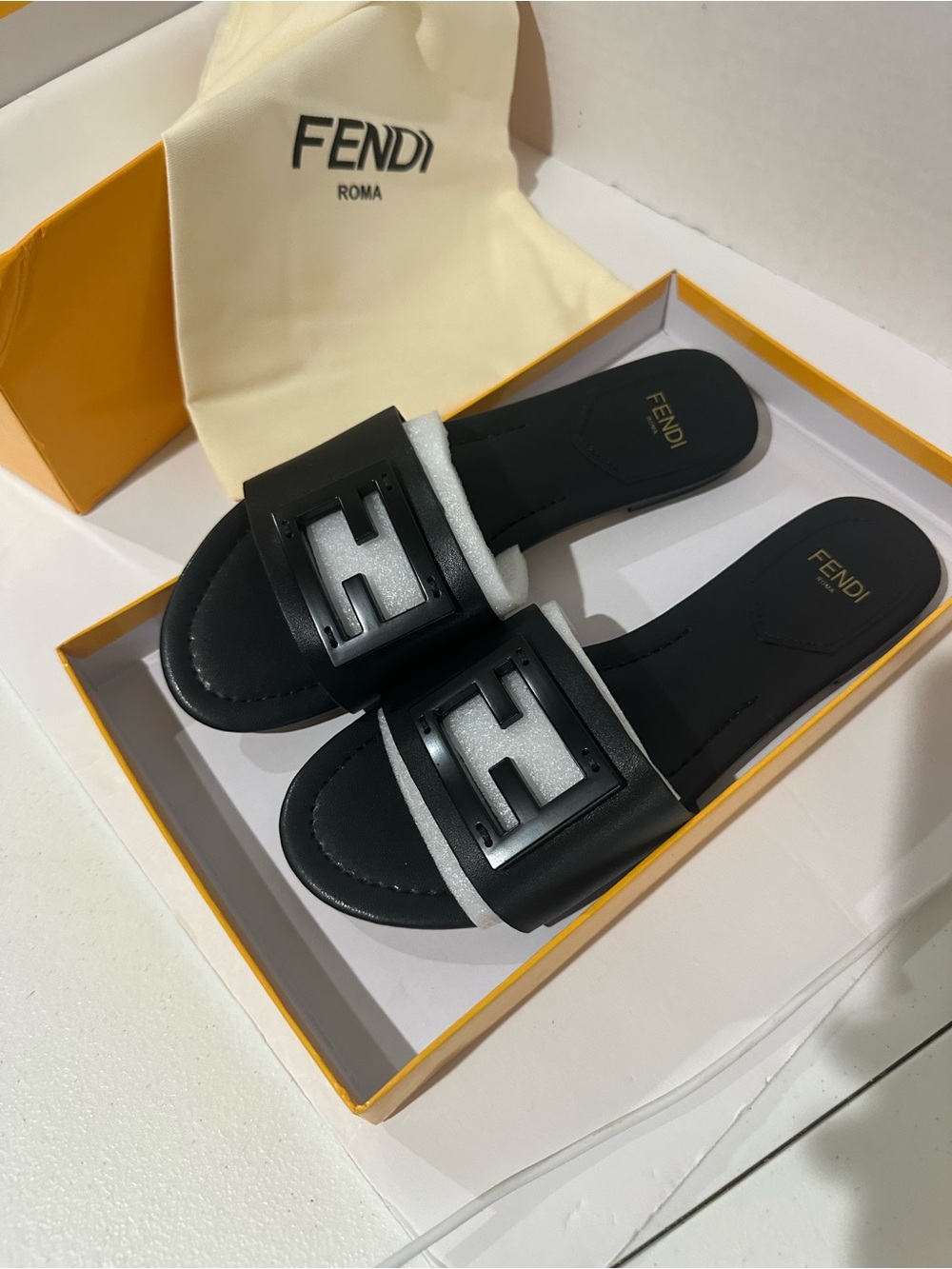 Fenti black sandals